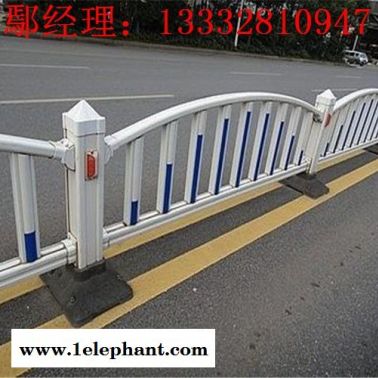 河源道路隔離護欄價格 潮州市政護欄現(xiàn)貨 肇慶交通護欄熱銷