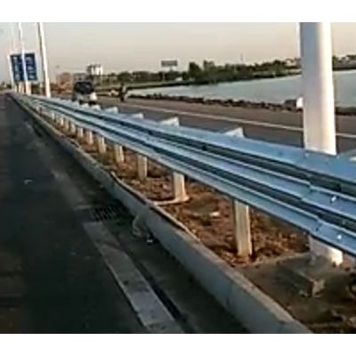 青海西寧雙波波形護欄板廠家批量價格