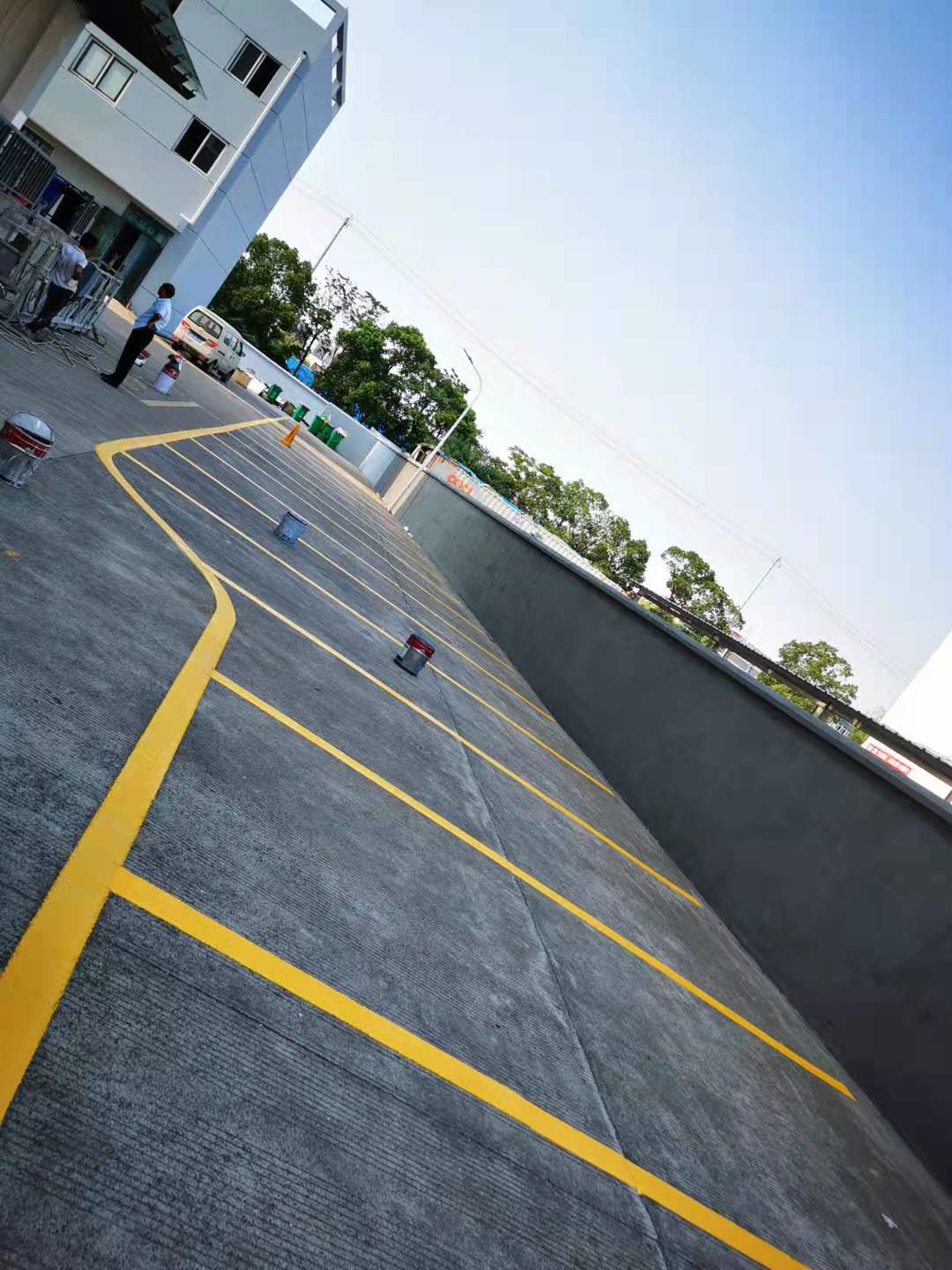 蘇州倉(cāng)庫(kù)劃線、廠區(qū)道路劃線、廠區(qū)停車場(chǎng)劃線、車位劃線